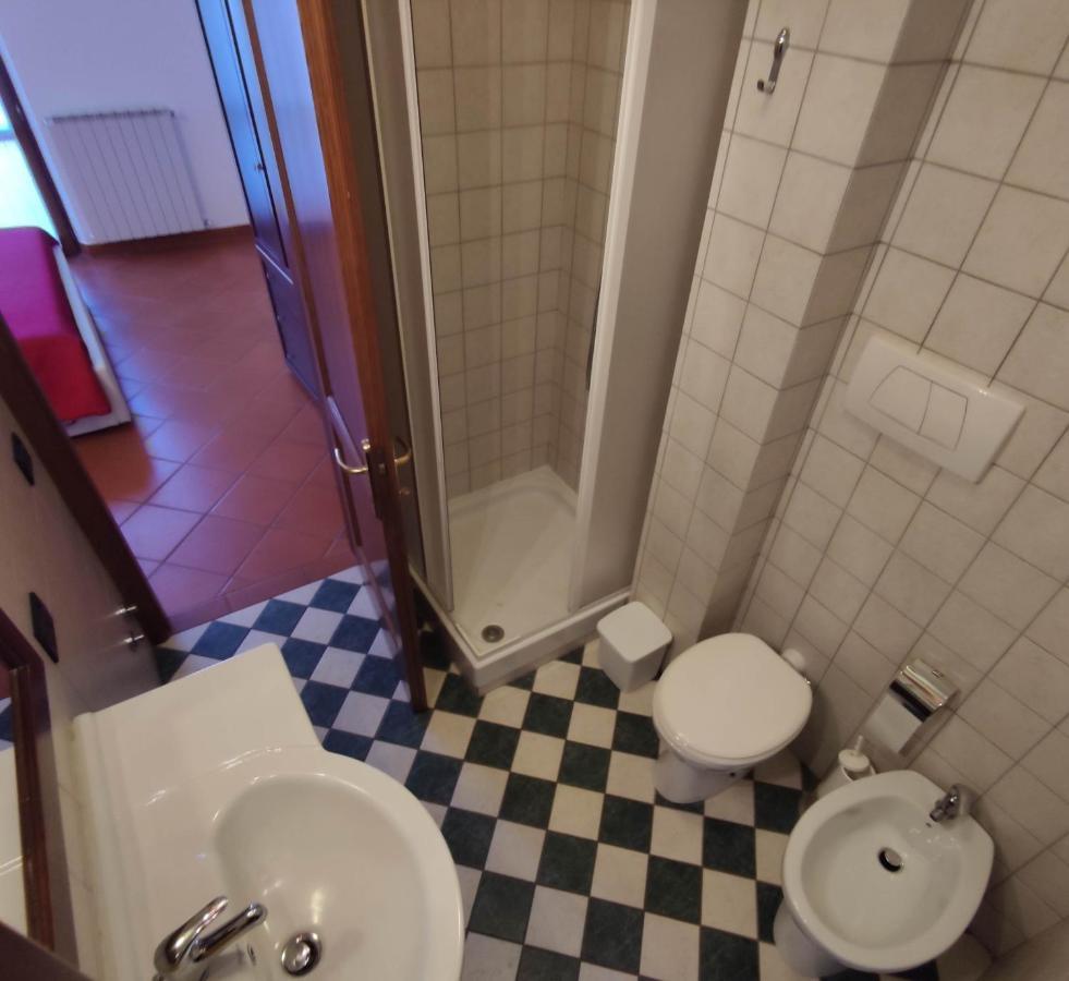 M & M Pinzi Suite Apartment Montepulciano Stazione Exterior photo