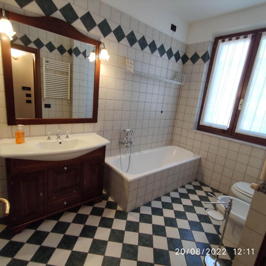 M & M Pinzi Suite Apartment Montepulciano Stazione Exterior photo